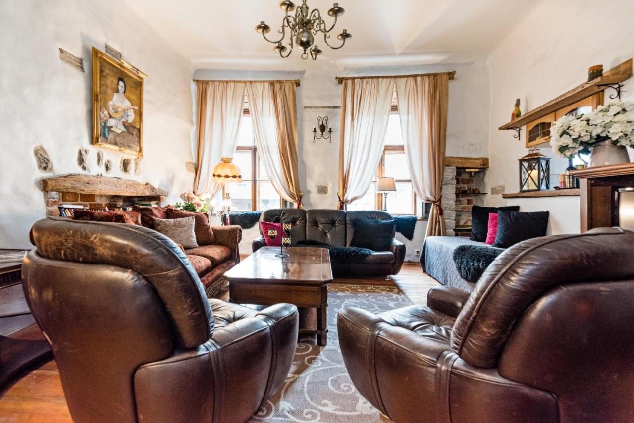 Oldhouse Apartments - Tallinn Old Town Екстер'єр фото