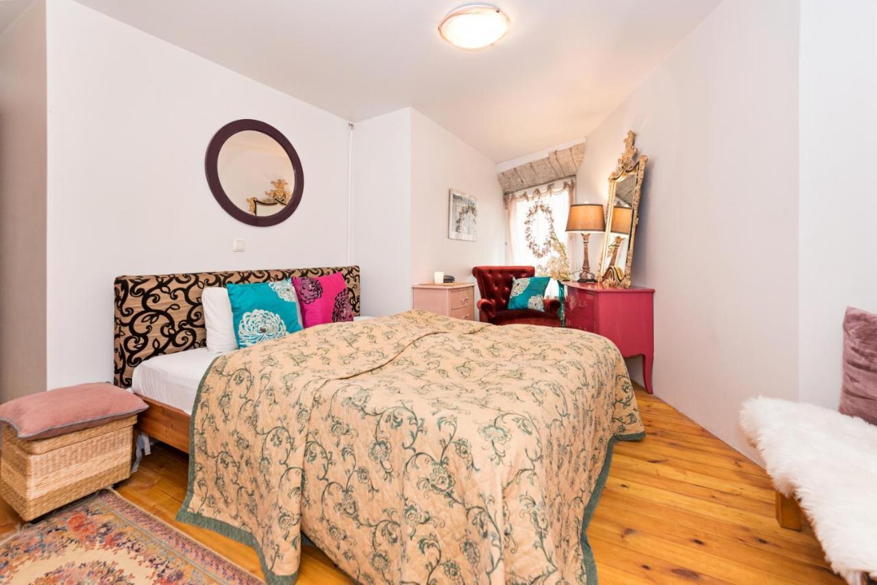Oldhouse Apartments - Tallinn Old Town Екстер'єр фото