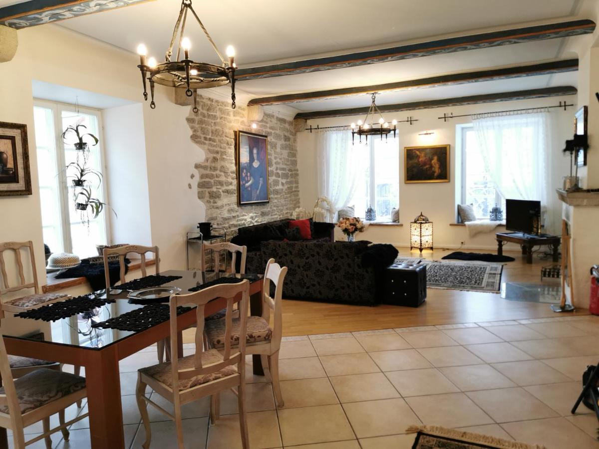 Oldhouse Apartments - Tallinn Old Town Екстер'єр фото