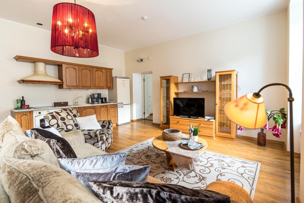 Oldhouse Apartments - Tallinn Old Town Екстер'єр фото