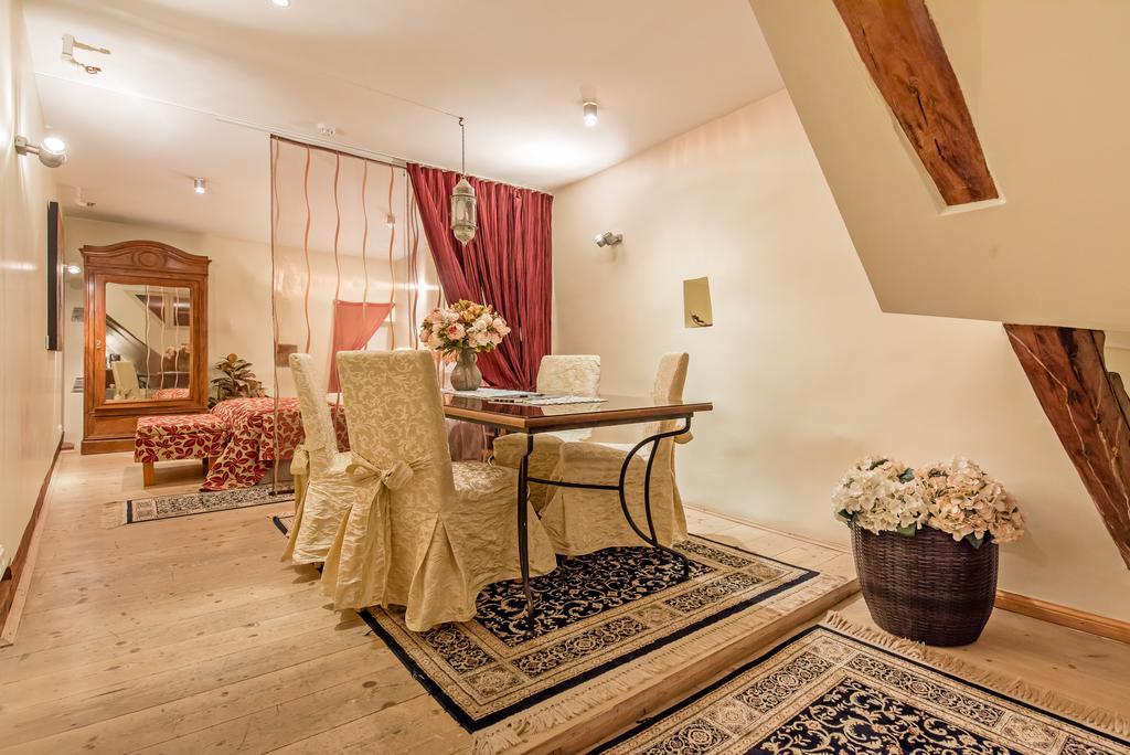 Oldhouse Apartments - Tallinn Old Town Екстер'єр фото