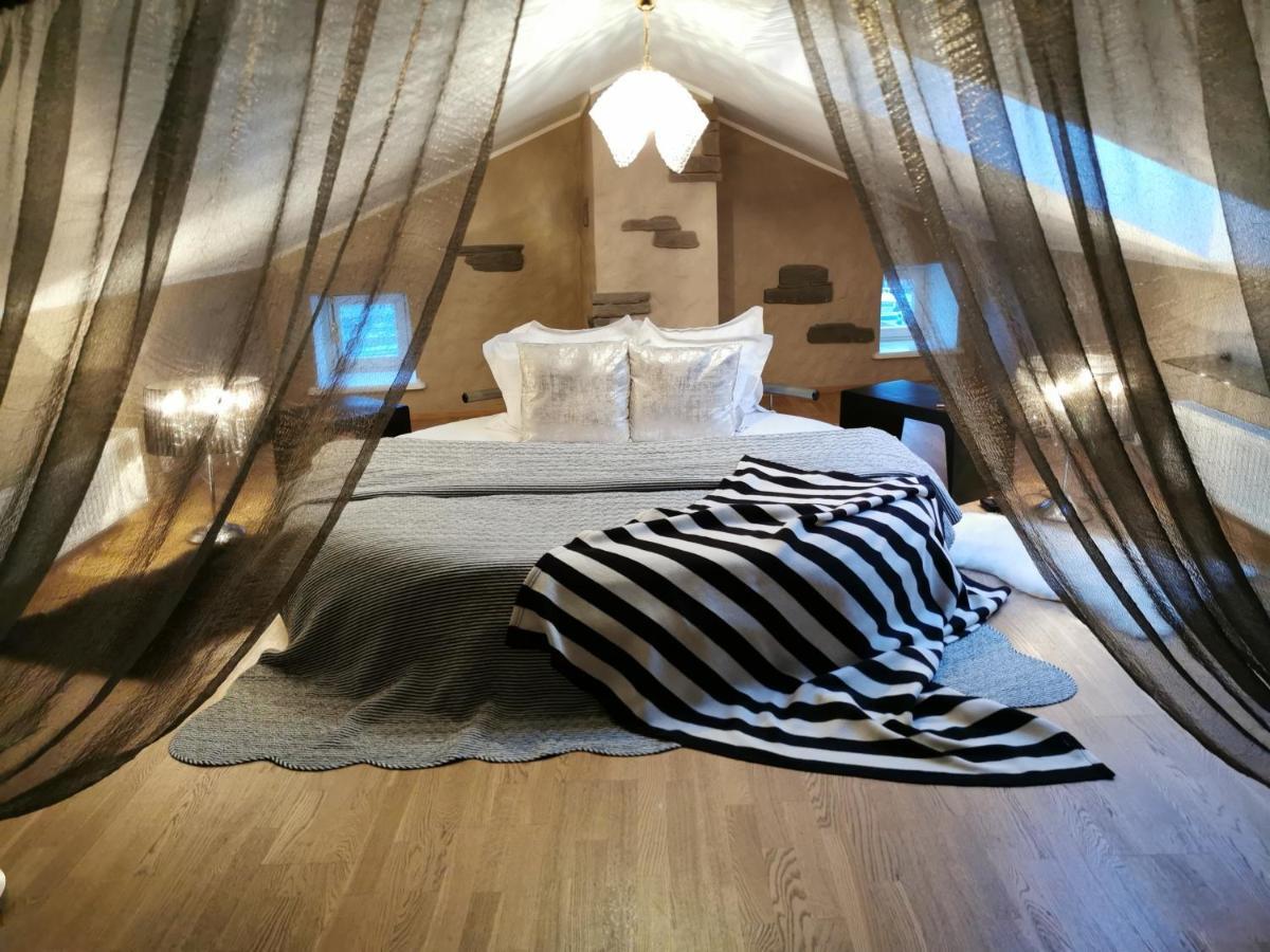 Oldhouse Apartments - Tallinn Old Town Екстер'єр фото
