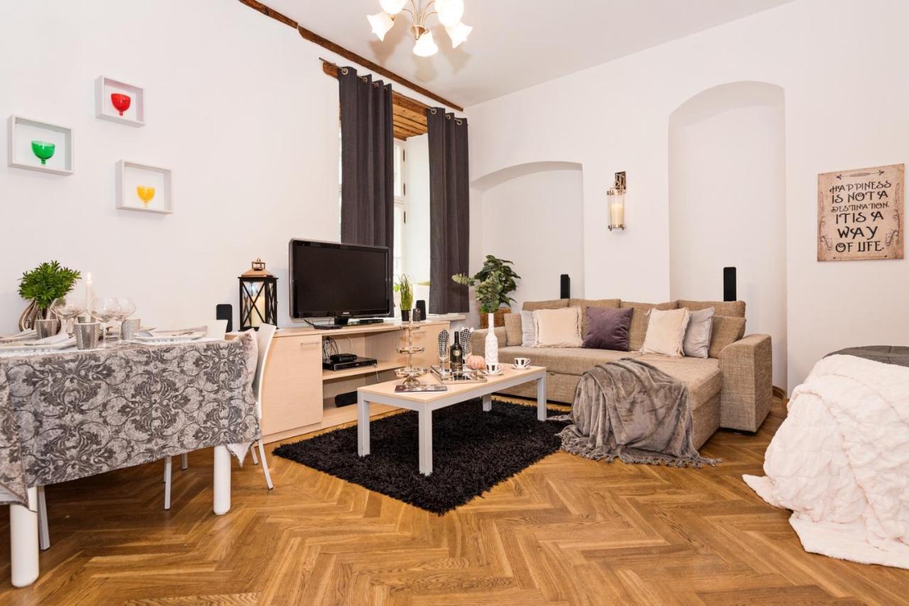 Oldhouse Apartments - Tallinn Old Town Екстер'єр фото
