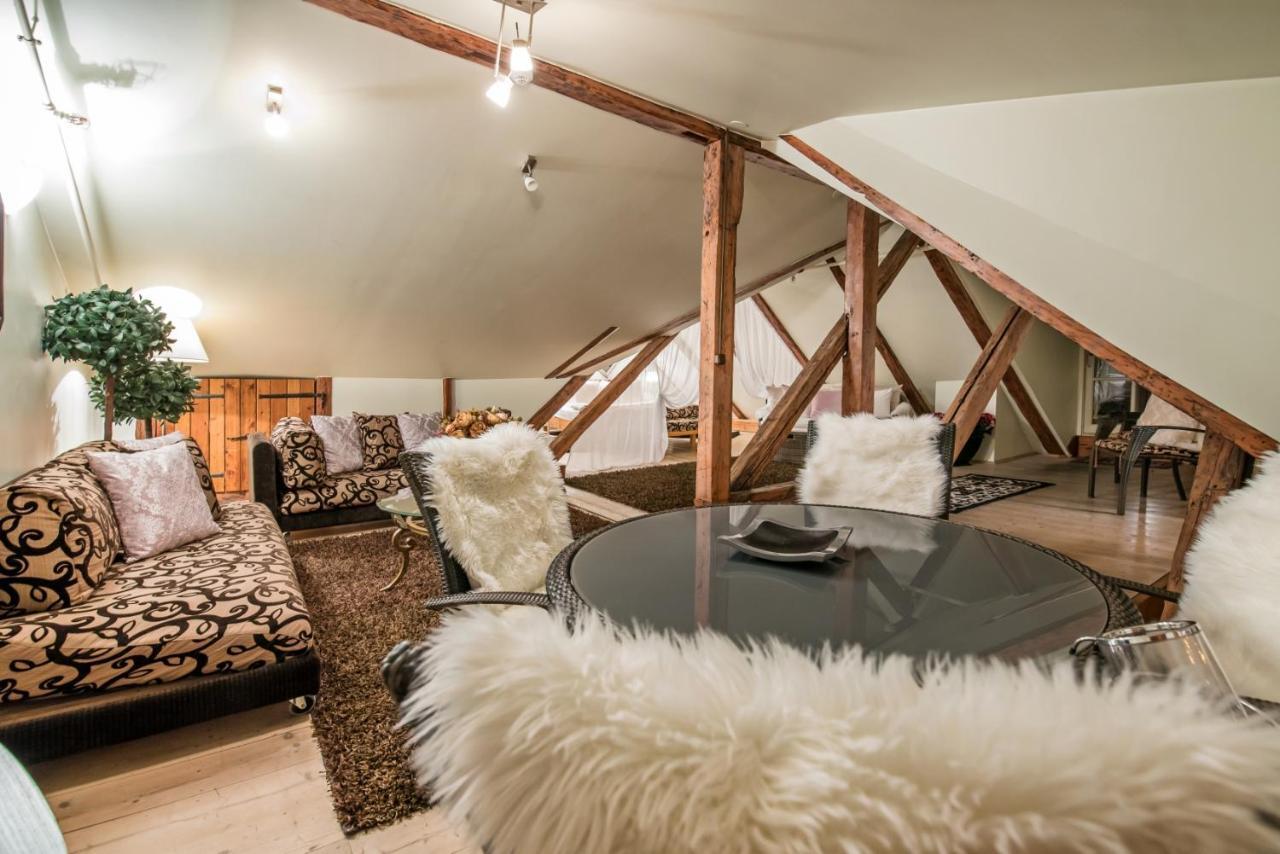 Oldhouse Apartments - Tallinn Old Town Екстер'єр фото