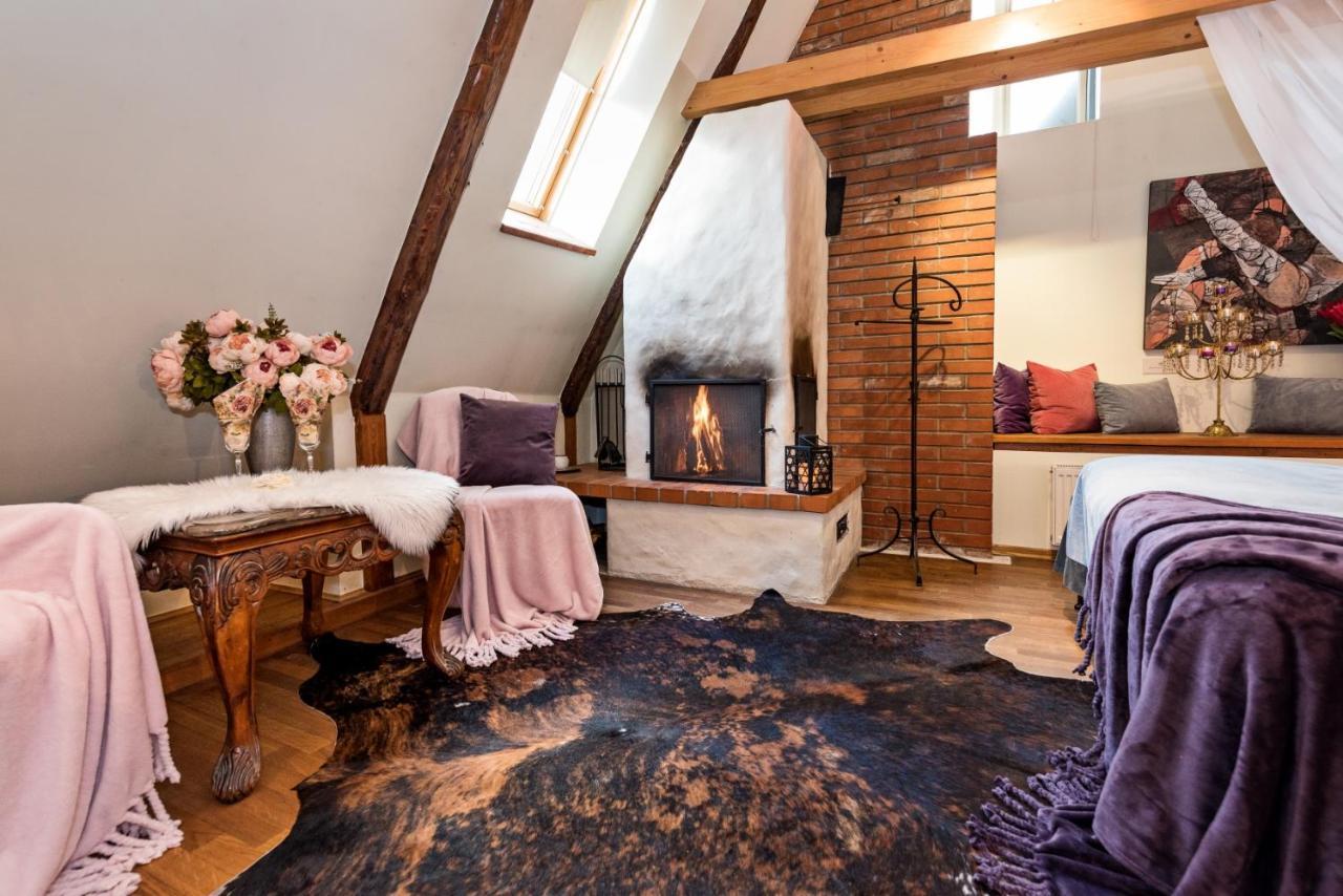 Oldhouse Apartments - Tallinn Old Town Екстер'єр фото