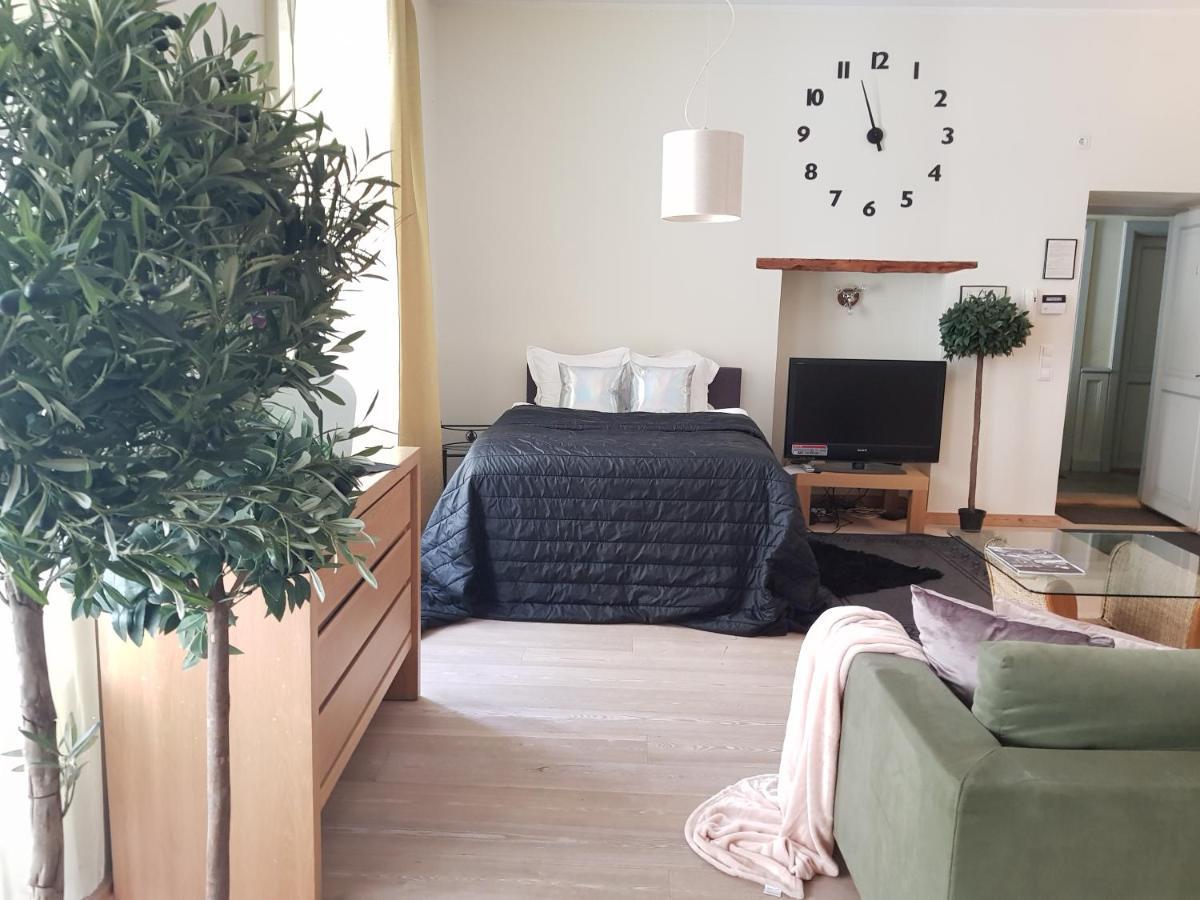 Oldhouse Apartments - Tallinn Old Town Екстер'єр фото