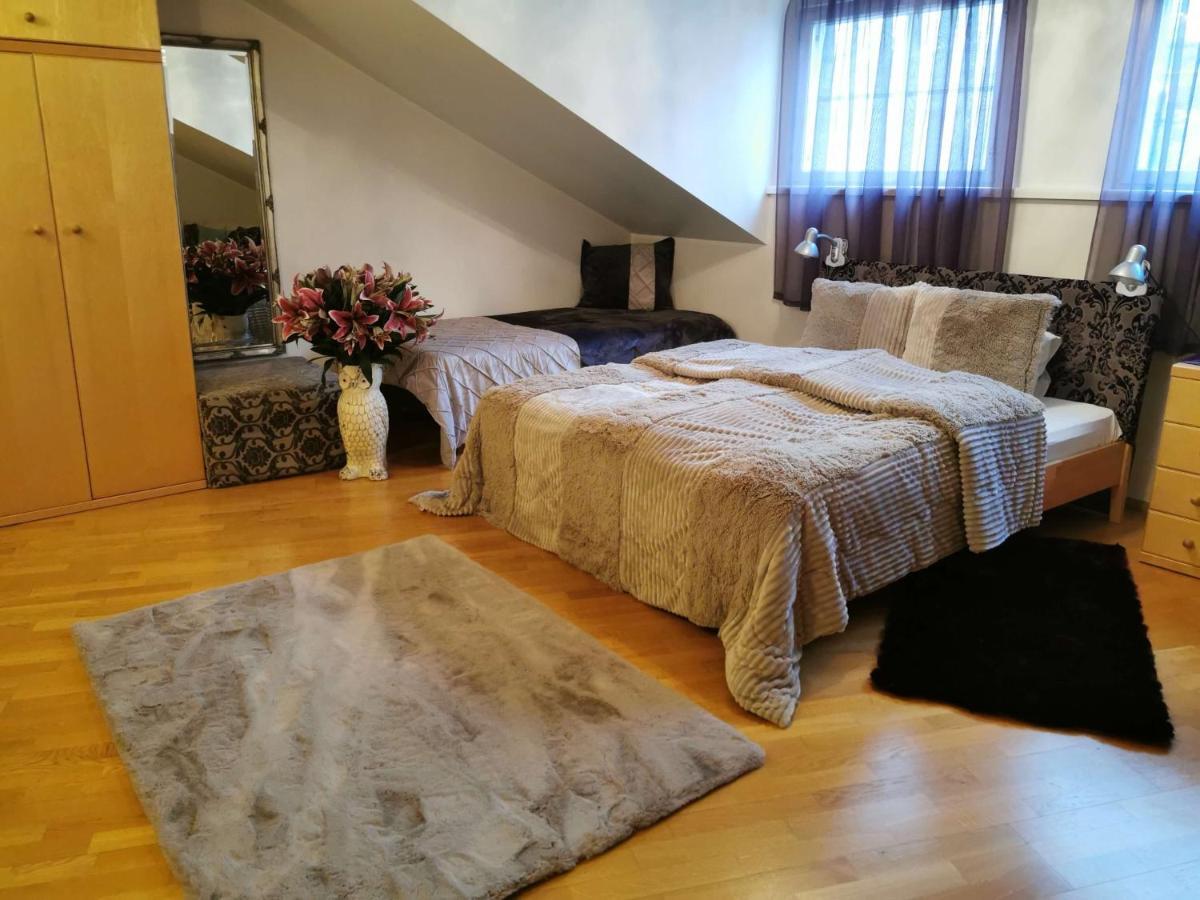 Oldhouse Apartments - Tallinn Old Town Екстер'єр фото